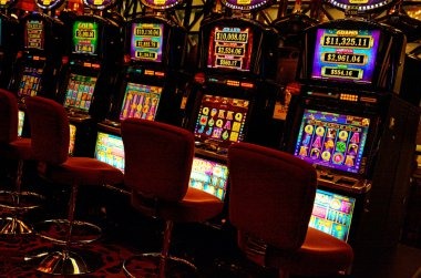rdtoto login platform offering sportsbook, live-dealer, slots, and esports markets